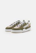 Adidas Originals ADI2000 Sneakers in Stone and khaki-Black