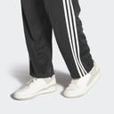 Adidas Originals Forum Low CL Sneakers in White/neutral