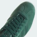 Adidas Originals Gazelle Sneakers in khaki-Green