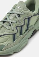 Adidas Originals Ozweego Sneakers in Green-Silver