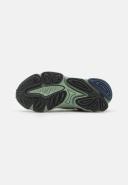 Adidas Originals Ozweego Sneakers in Green-Silver