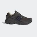Adidas Originals Response CL Sneakers in Black