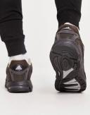 Adidas Originals Response CL Sneakers in Black