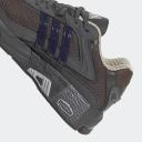 Adidas Originals Response CL Sneakers in Black