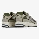Adidas Originals Response Cl Sneakers in Green and beige-Silver