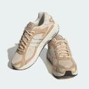 Adidas Originals Response CL Trainers in beige-Neutral