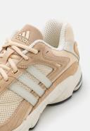 Adidas Originals Response CL Trainers in beige-Neutral