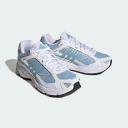 Adidas Originals Response CL trainers in White and blue