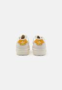Adidas Originals Rivalry Low Sneakers in white/gold-Black