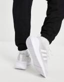 Adidas Originals Swift Run 22 Trainers in Grey and White