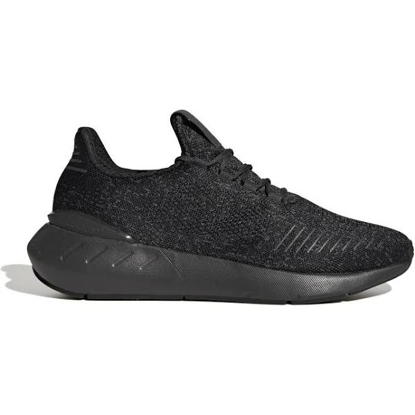 Adidas Swift Run 22 Shoes Black / Carbon 6.5 - Men Lifestyle Trainers