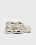 Adidas Wmns Hyperturf (Beige / White)