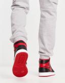 Air Jordan 1 Mid 'Alternate Bred'