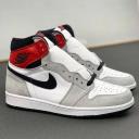 Air Jordan 1 Retro High OG Light Smoke Grey