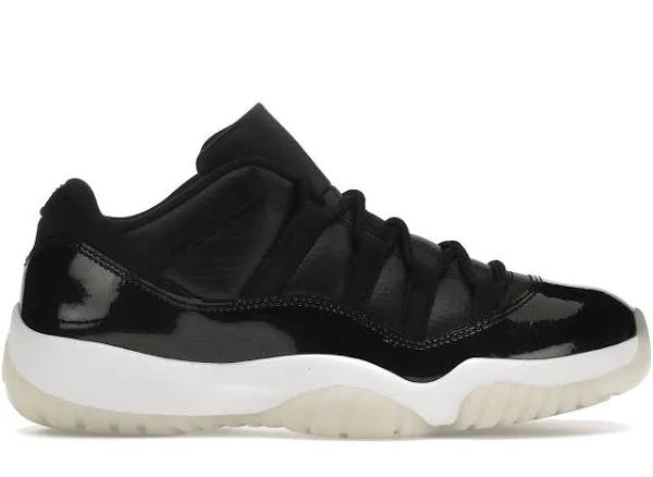 Air Jordan 11 Retro Low Shoe - Black