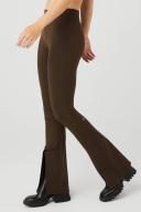 Airbrush High-Waist Flutter Legging in Espresso Brown, Size: Large | Alo Yoga