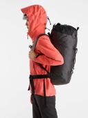 Arc'teryx Women's Beta AR Jacket in Solasta, Size X-Small | END. Clothing