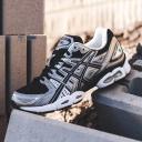 ASICS GEL-Nimbus 9 Frosted almond Black
