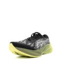 ASICS Novablast 3 Trainers - Black - 9
