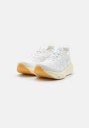 ASICS Women's GEL-Nimbus 25 - Running Shoes - White/White 6.5