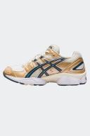ASICS Women's GEL-Nimbus 9 - Sportstyle Sneakers - Cream/Ironclad 7.5