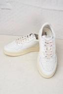 Autry White Medalist Low Sneakers