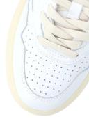 Autry | Women 35mm Medalist Low Sneakers White 35