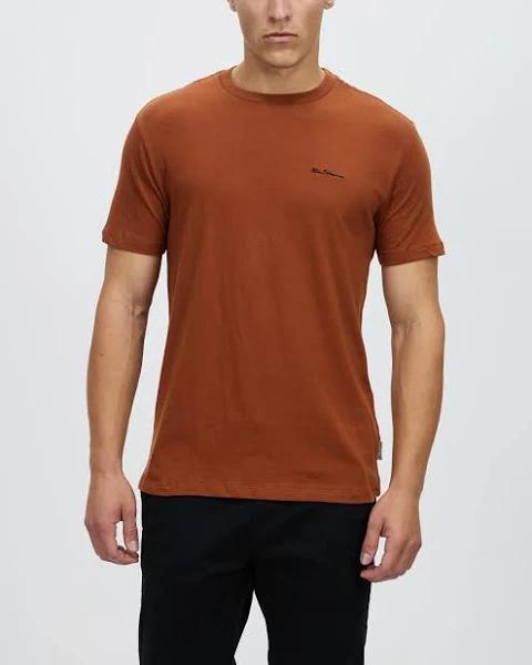 Ben Sherman Signature Chest Embroidery Tee in Bronze Brown L