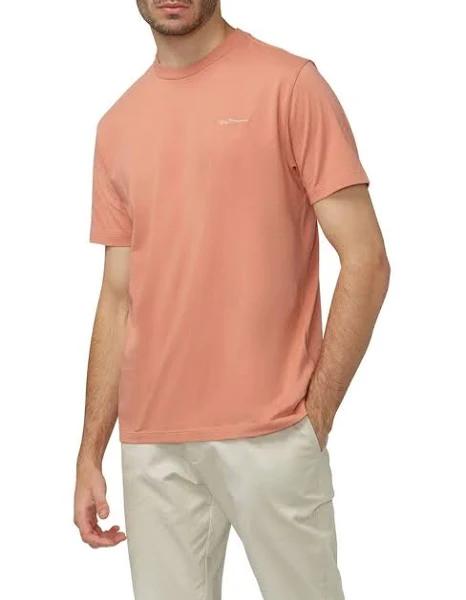 Ben Sherman Signature Chest Embroidery Tee in Dark Pink XL
