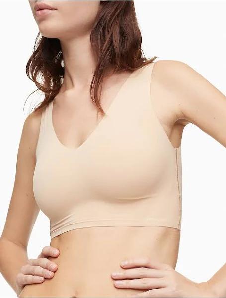 Calvin Klein Womens QF4708 Invisibles Lightly Lined V Neck Bralette Bra