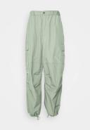 Carhartt WIP Jet Extra Relaxed Cargo Pants in Green