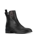 Celi Black / 42