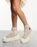 Converse Run Star Legacy CX Sneakers With Crochet Sunflower in Grey