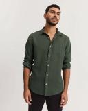 Country Road Men's Regular Fit Organically Grown Shirt Eden Green in Size Medium | 100% Linen