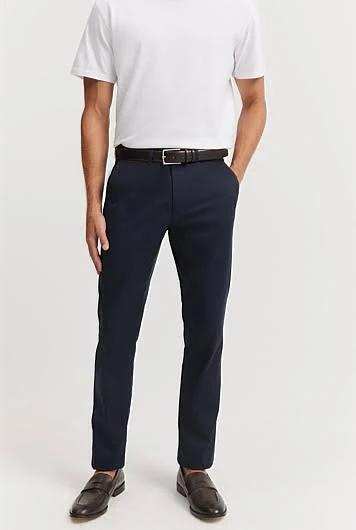 Country Road Men's Regular Fit Travel Trouser Pants Ink in Size 28