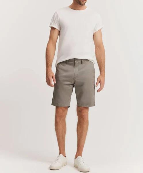 Country Road Men's Verified Australian Cotton Stretch Chino Short Smoke in Size 34