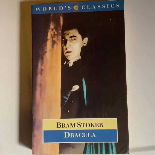 Dracula [Book]