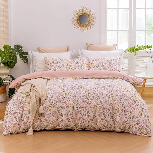 Dreamaker Cottage Flowers 100% Cotton Reversible Quilt Cover set-queen