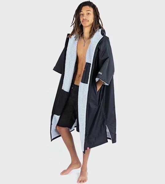 Dryrobe Advance Short Sleeve Changing Robe - Black/Grey