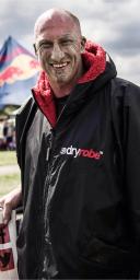 Dryrobe Advance Short Sleeve Changing Robe - Black Red