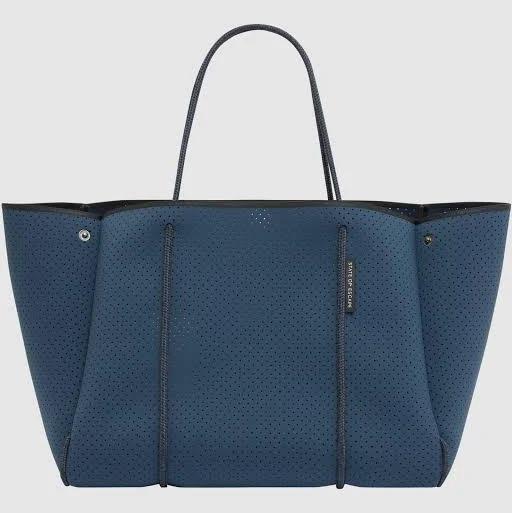 Escape Tote in Midnight