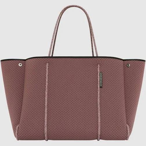 Escape Tote in Night Protea