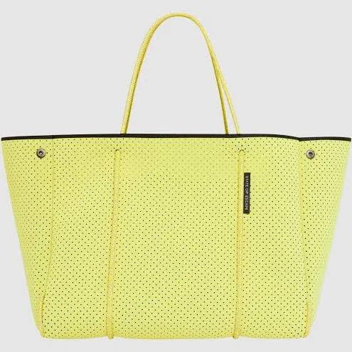 Escape Tote in Pomelo