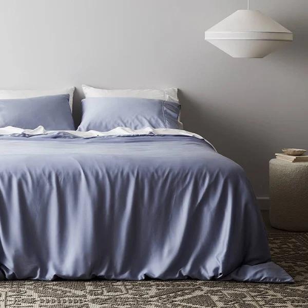 ettitude Bamboo Lyocell Signature Sateen Duvet Cover in Sky/Blue | Queen