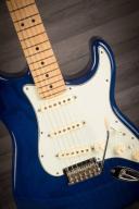 Fender Deluxe Stratocaster Maple / Sapphire Blue Transparent