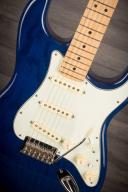 Fender Deluxe Stratocaster Maple / Sapphire Blue Transparent