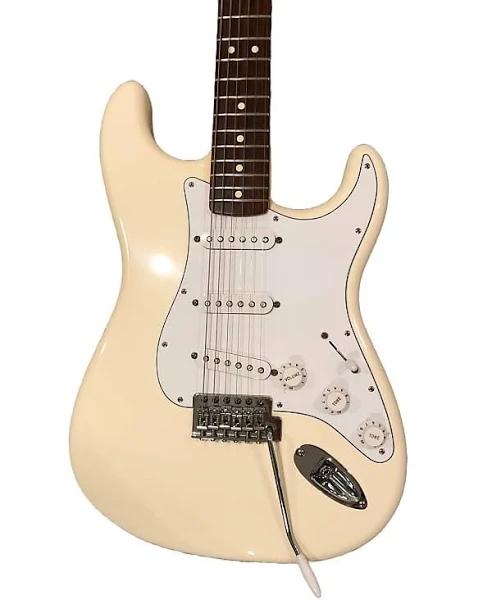 Fender Standard Stratocaster With Rosewood Fretboard Arctic White