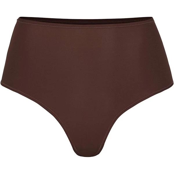 Fits Everybody Dipped Front Thong | Cocoa