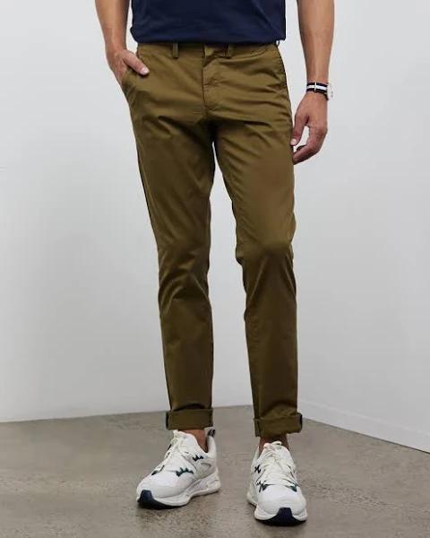 Hallden Slim Fit Twill Chinos 36 / Army Green / Green