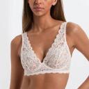 Hanro Moments Lace Soft Cup Bra 071465 Very Berry 16A
